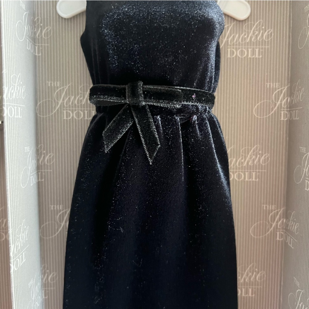 New in box outfit for The Jackie Kennedy Onassis Doll with paperwork - Picture 6 of 12